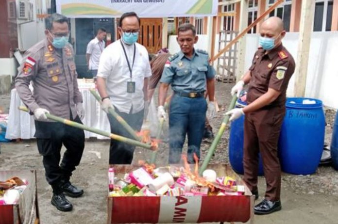 Kejari Sangihe Lakukan Pemusnahan Barang Bukti